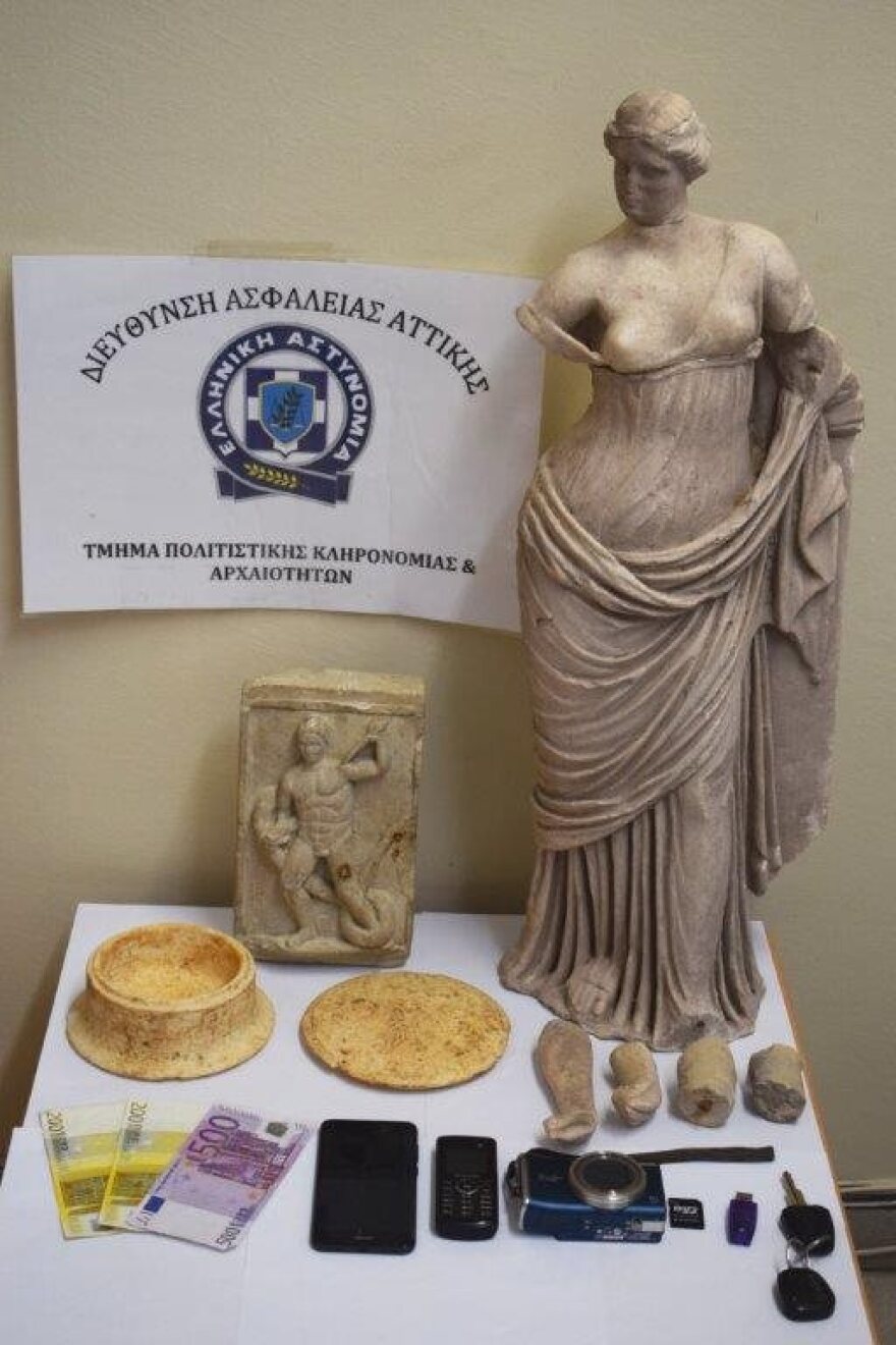 Λουτράκι: Τον «έπιασαν» πριν πουλήσει άγαλμα της Αφροδίτης που είχε κλέψει από το Μουσείο Σαντορίνης