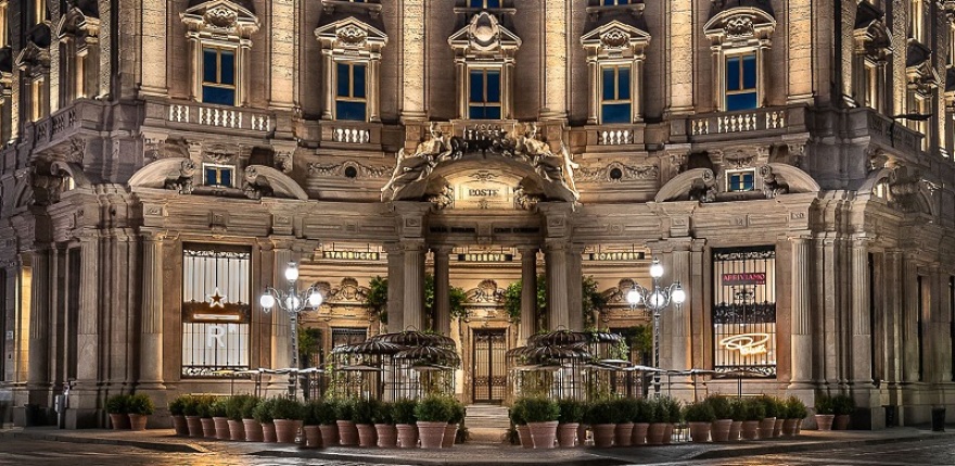 Δείτε φωτογραφίες από το πρώτο κατάστημα της Starbucks στην Ιταλία που ανοίγει αύριο