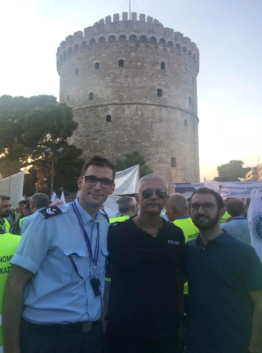Βίντεο: Πανελλαδική διαμαρτυρία ενστόλων στο κέντρο της Θεσσαλονίκης