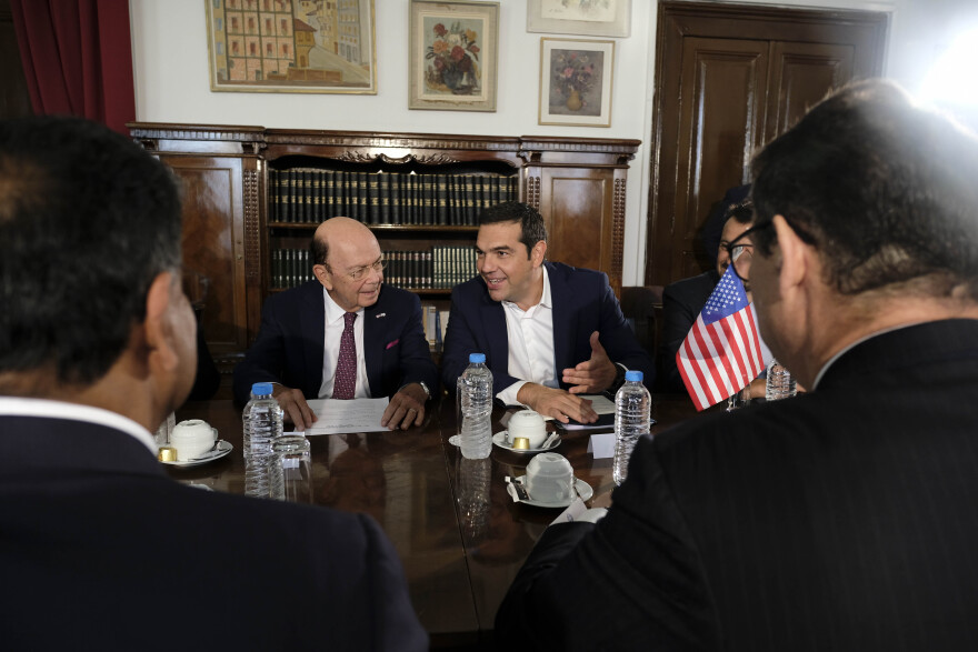 Τσίπρας: Αφήνουμε πίσω μας την κρίση - Ρος: Νιώθουμε μεγάλη χαρά που η οικονομία βελτιώνεται