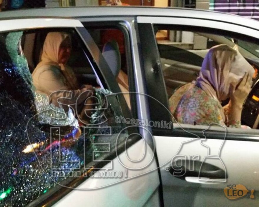 Θεσσαλονίκη: Έσπασαν αυτοκίνητο με τουρκικές πινακίδες - Σε κατάσταση σοκ οι επιβάτες