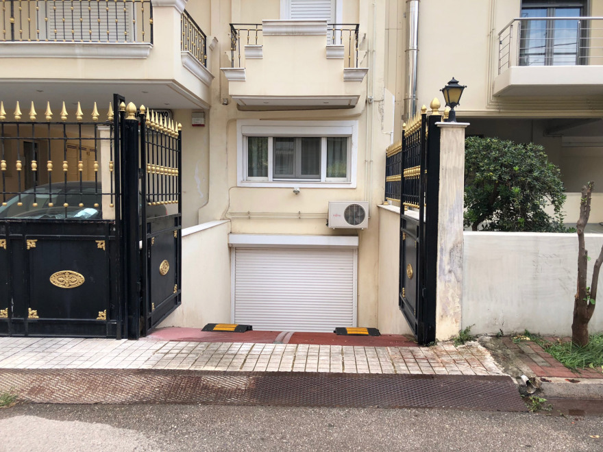 Σοκ στο Ψυχικό για την «ενέδρα θανάτου» στον φαρμακοποιό - Τι λένε οι γείτονες