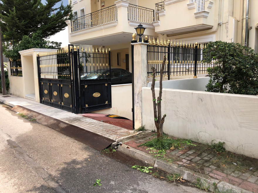 Σοκ στο Ψυχικό για την «ενέδρα θανάτου» στον φαρμακοποιό - Τι λένε οι γείτονες