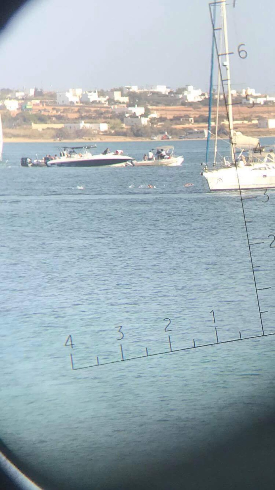 Φωτογραφία ντοκουμέντο: Σύγκρουση σκαφών στην Αντίπαρο παραλίγο να οδηγήσει σε νέα «Αίγινα»