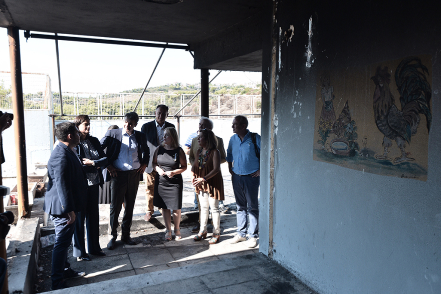 Φωτογραφίες: Ο Κυριάκος Μητσοτάκης στον αγιασμό σχολείων στη Ραφήνα