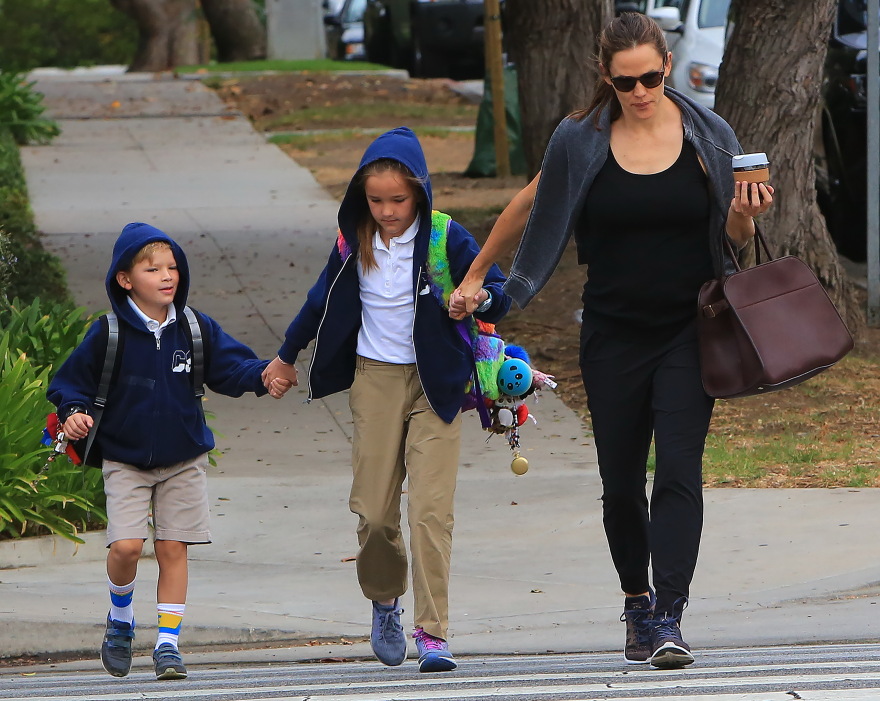 Η  Jennifer Garner είναι... δυνατή για τα παιδιά της 