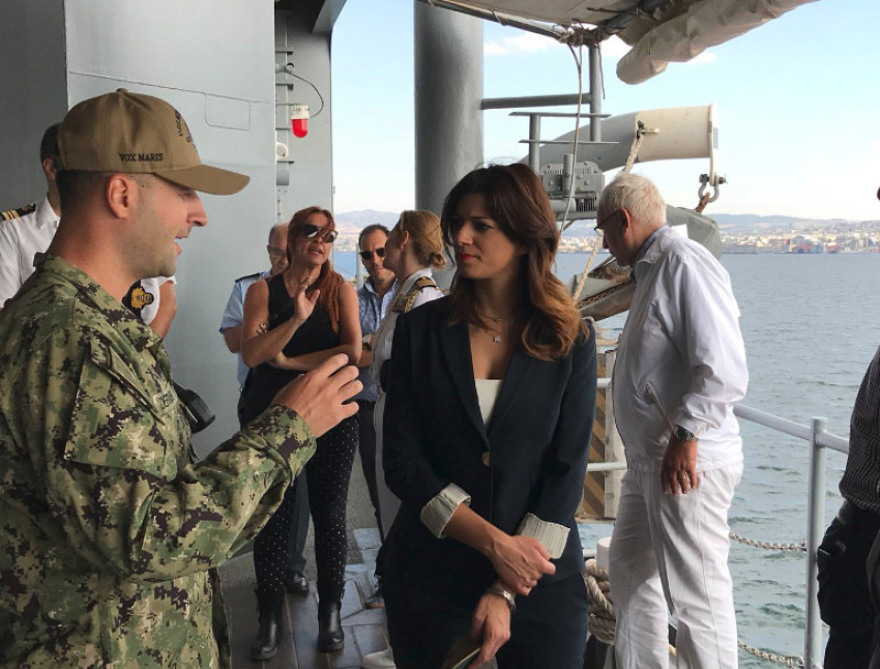 Φωτογραφίες: Η Νοτοπούλου επιθεωρεί τον 6ο Στόλο