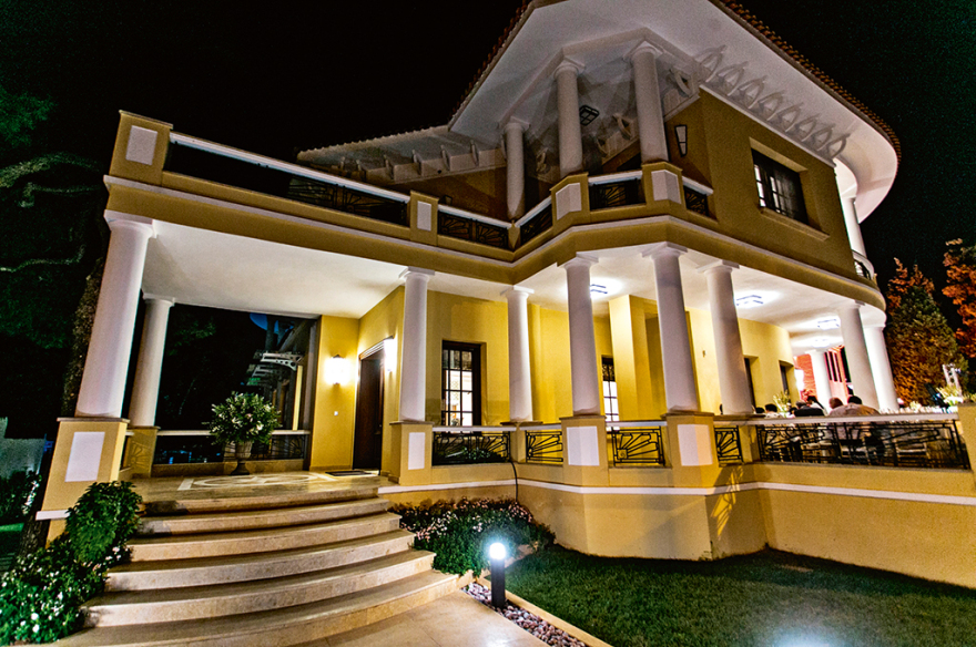 Η Κλέλια Χατζηιωάννου άνοιξε τον πύργο της για την πριγκίπισσά της