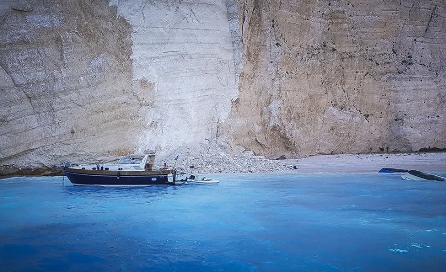 Κλείνει το Ναυάγιο στη Ζάκυνθο μετά την κατολίσθηση