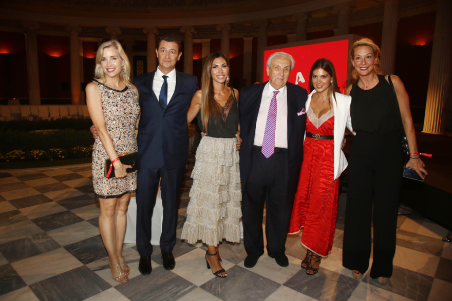 Alpha: Φωτογραφίες από την εντυπωσιακή παρουσίαση του νέου προγράμματος