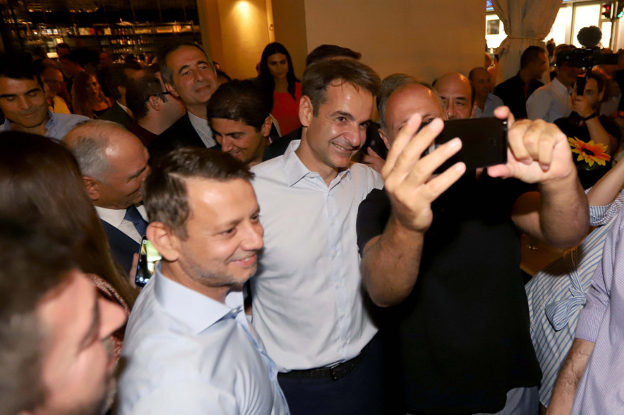 Στα περίπτερα της ΔΕΘ ο Κυριάκος Μητσοτάκης - Στις 8 η κεντρική ομιλία του