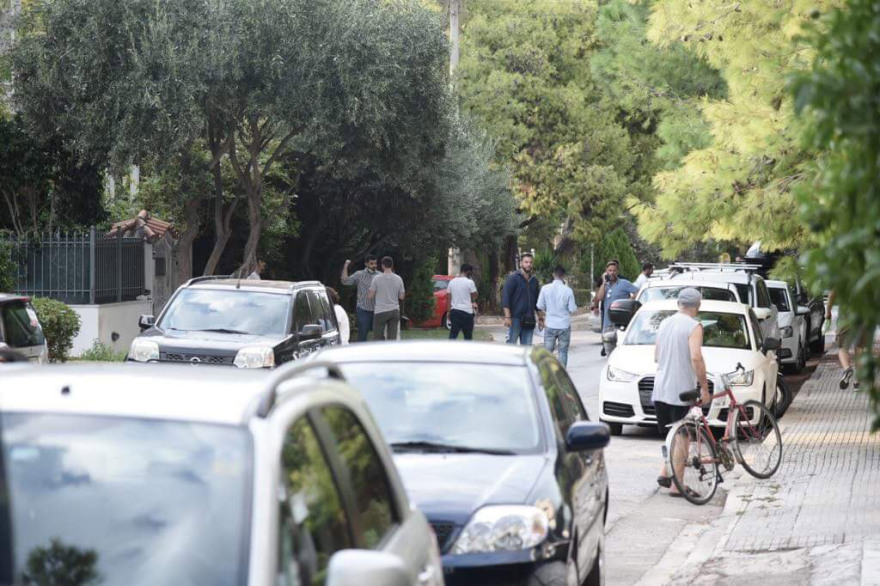 Δυστύχημα - σοκ στη Βούλα: Σκοτώθηκε στο μπαλκόνι  σπιτιού 42χρονη γυναίκα