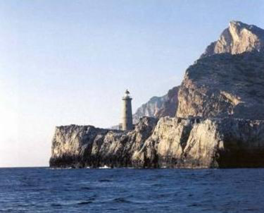 Το μαγευτικό Ελαφονήσι της Κρήτης και οι απίστευτες ιστορίες που συνδέονται με αυτό