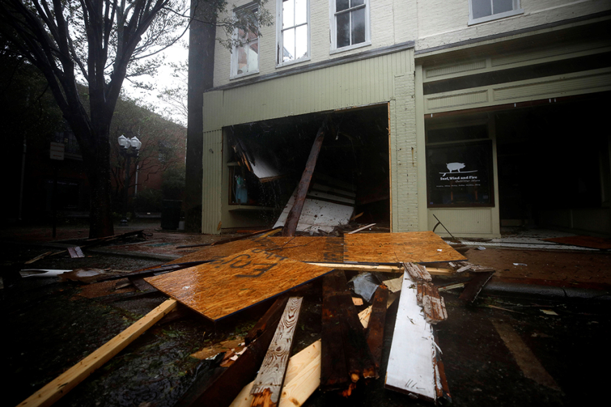 «Σαρώνει» τις ΗΠΑ ο τυφώνας Florence: Πέντε νεκροί, πάνω από 1,5 εκατ. οι εκτοπισμένοι