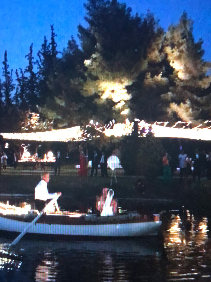 Αντώνης Ρέμος - Υβόννη Μπόσνιακ: Δείτε όλα όσα έγιναν στο γάμο της χρονιάς 