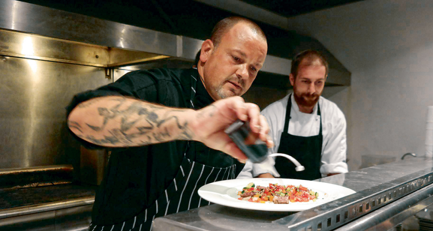 Αντώνης Ρέμος - Υβόννη Μπόσνιακ: Σήμερα γάμος γίνεται!