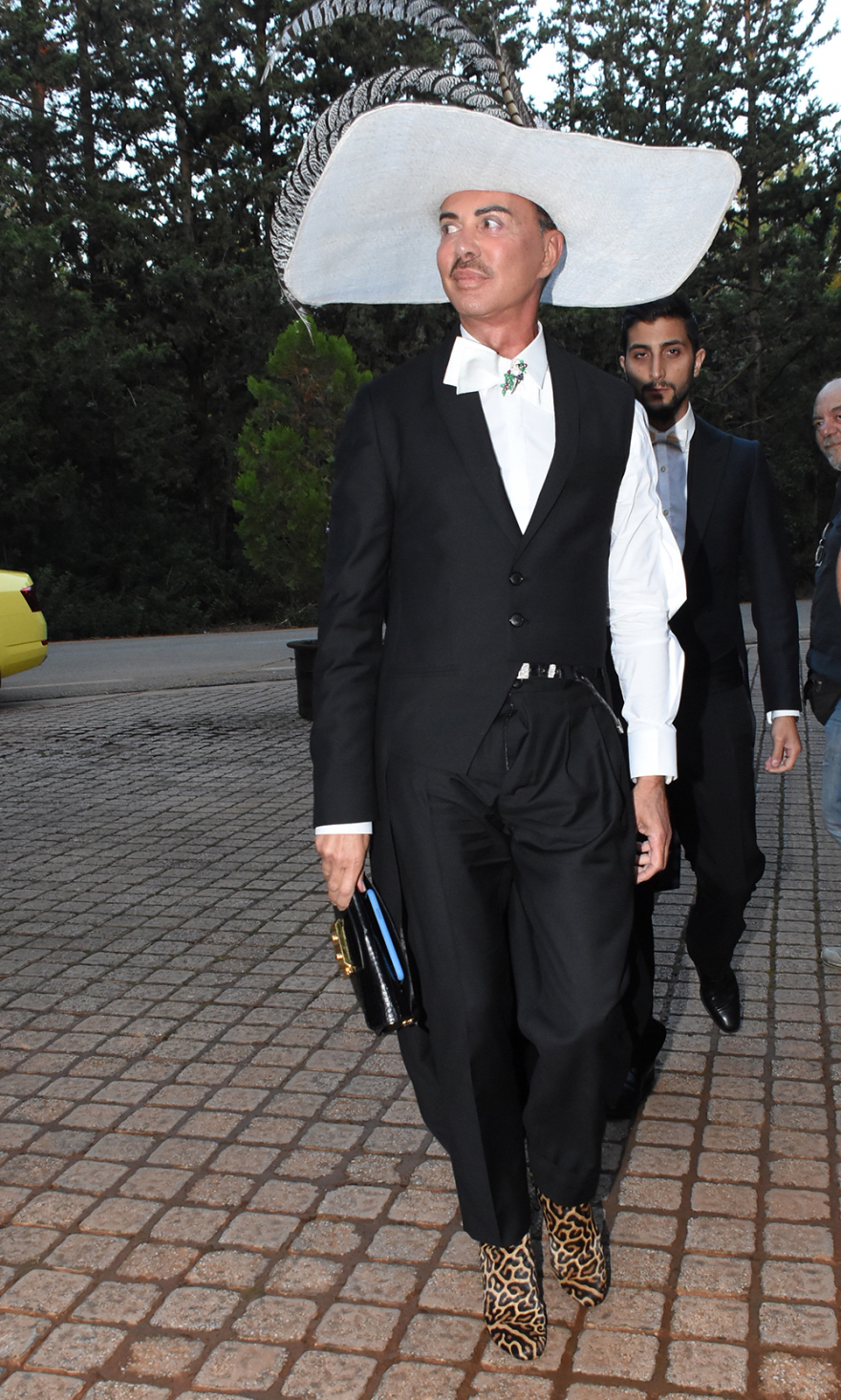 Αντώνης Ρέμος - Υβόννη Μπόσνιακ: Δείτε όλα όσα έγιναν στο γάμο της χρονιάς 