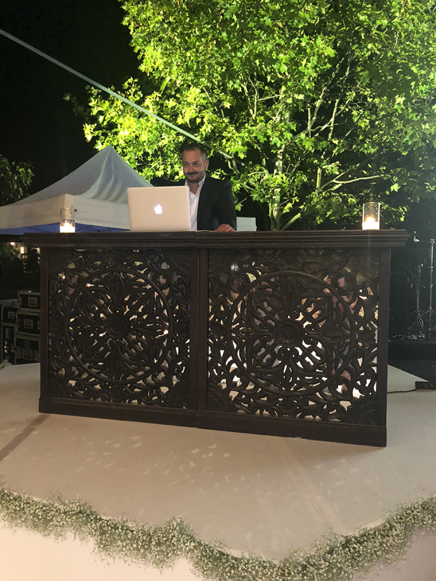  Αντώνης Ρέμος-Υβόννη Μπόσνιακ: Δείτε τα καλύτερα βίντεο από τον πιο παραμυθένιο γάμο