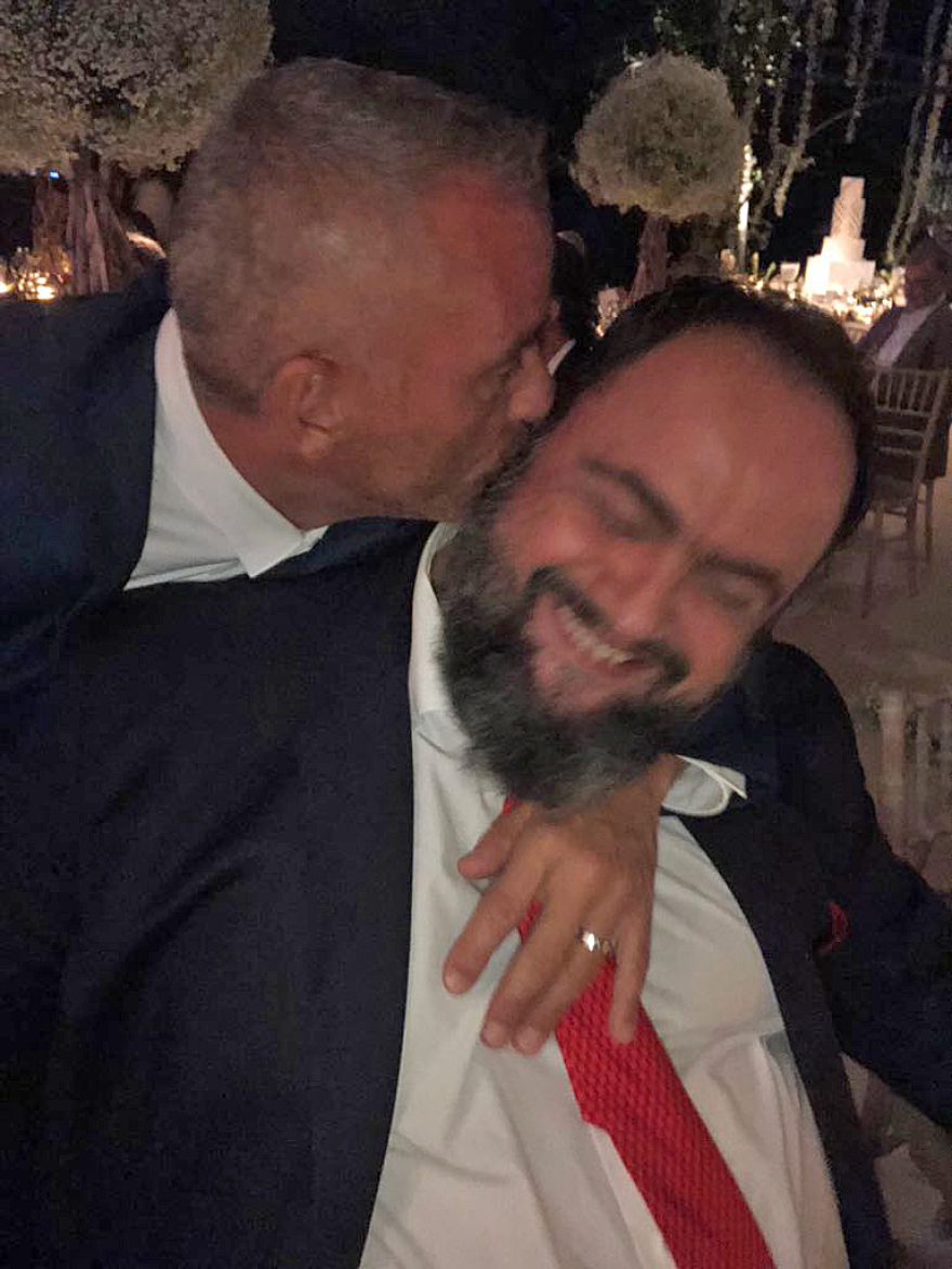 Αντώνης Ρέμος - Υβόννη Μπόσνιακ: Δείτε όλα όσα έγιναν στο γάμο της χρονιάς 