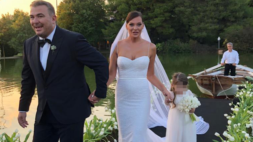  Αντώνης Ρέμος-Υβόννη Μπόσνιακ: Δείτε τα καλύτερα βίντεο από τον πιο παραμυθένιο γάμο