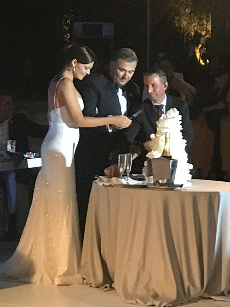  Αντώνης Ρέμος-Υβόννη Μπόσνιακ: Δείτε τα καλύτερα βίντεο από τον πιο παραμυθένιο γάμο