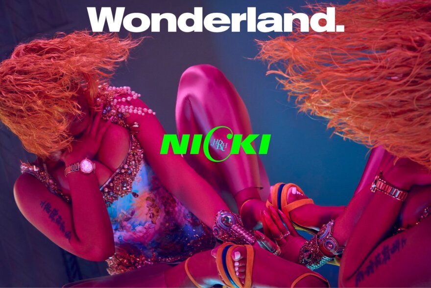 Η Nicki Minaj προτάσσει στήθος και οπίσθια για να καλωσορίσει το φθινόπωρο  