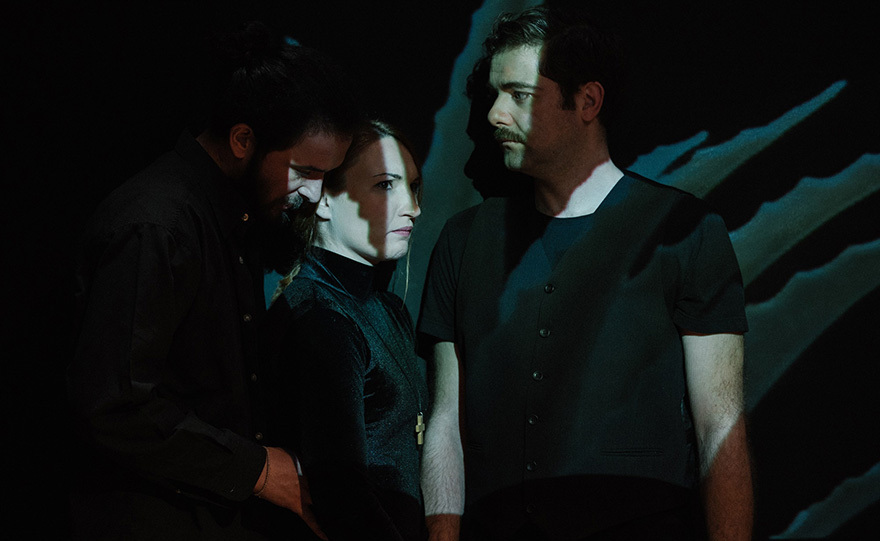 Αναζητώντας την «Απελευθέρωση» γύρω από ένα τραπέζι