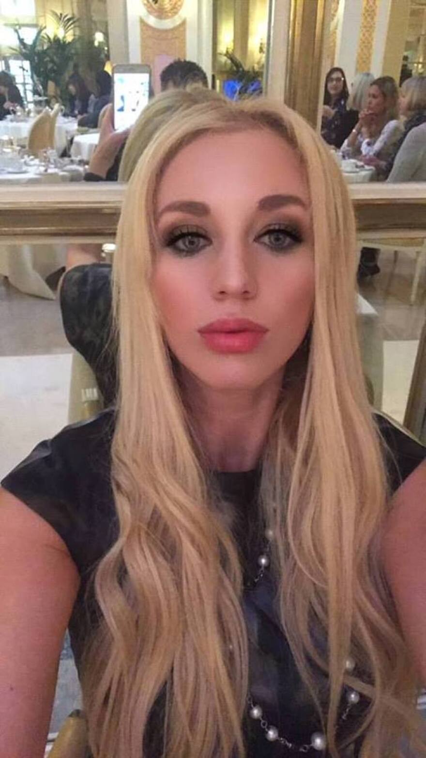 Ρωσίδα καλλονή καταγγέλλει: «Ο Πούτιν προσπάθησε να με δηλητηριάσει με ποντικοφάρμακο!»