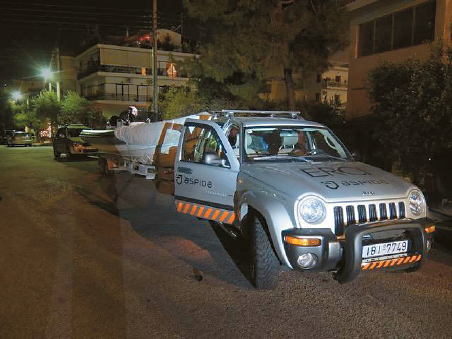 Παραδόθηκε και συνελήφθη στη Μυτιλήνη ο ιδιοκτήτης της ΜΚΟ ERCI για διακίνηση μεταναστών