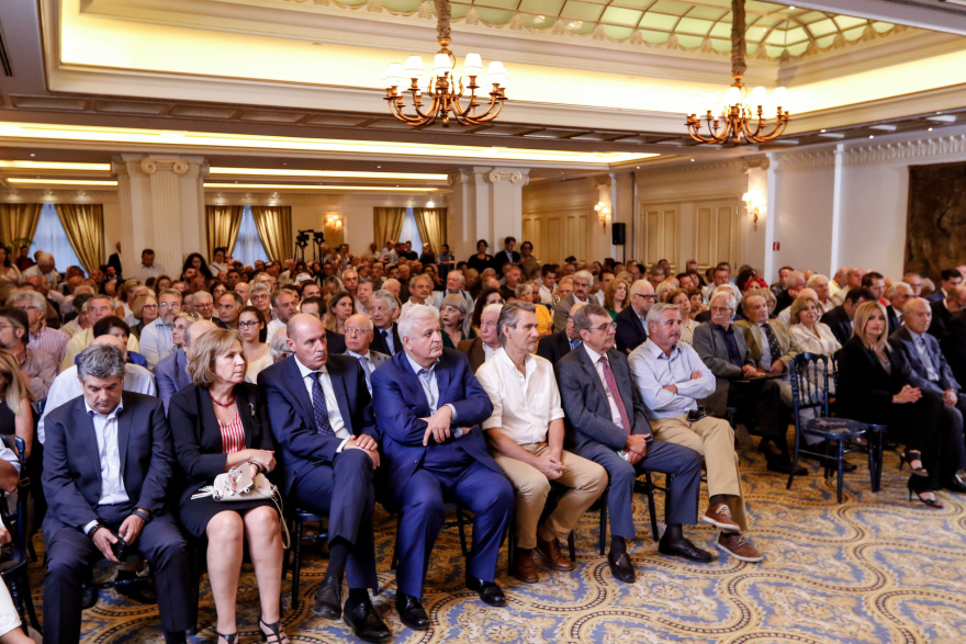 Βενιζέλος: Νέα διαπραγμάτευση με τους δανειστές για όσα έχει συμφωνήσει ο ΣΥΡΙΖΑ