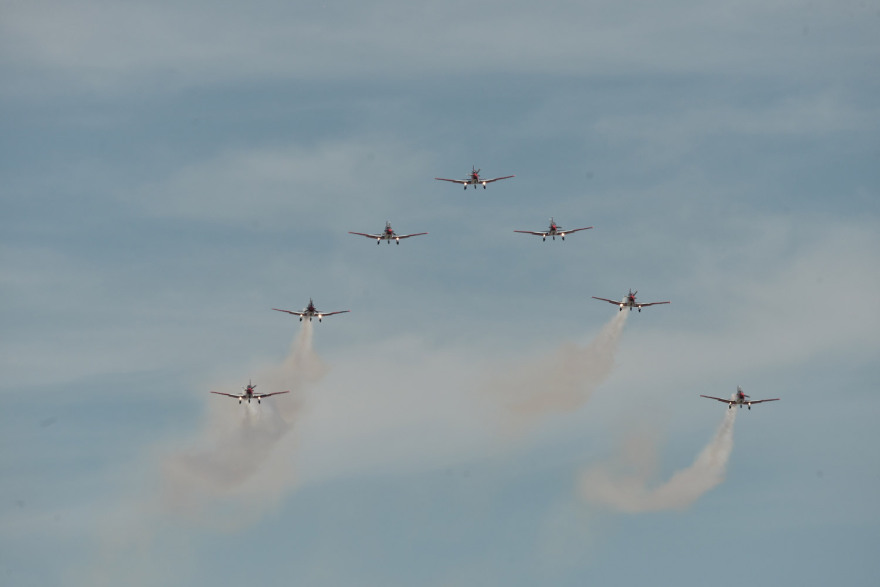 Υπερθέαμα στους αιθέρες και φιγούρες που κόβουν την ανάσα στο Athens Flying Week