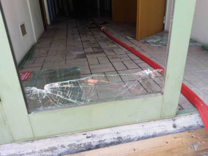 Φωτογραφίες: Η επόμενη μέρα στο Πανεπιστήμιο Κρήτης που μετρά πληγές από τη φωτιά