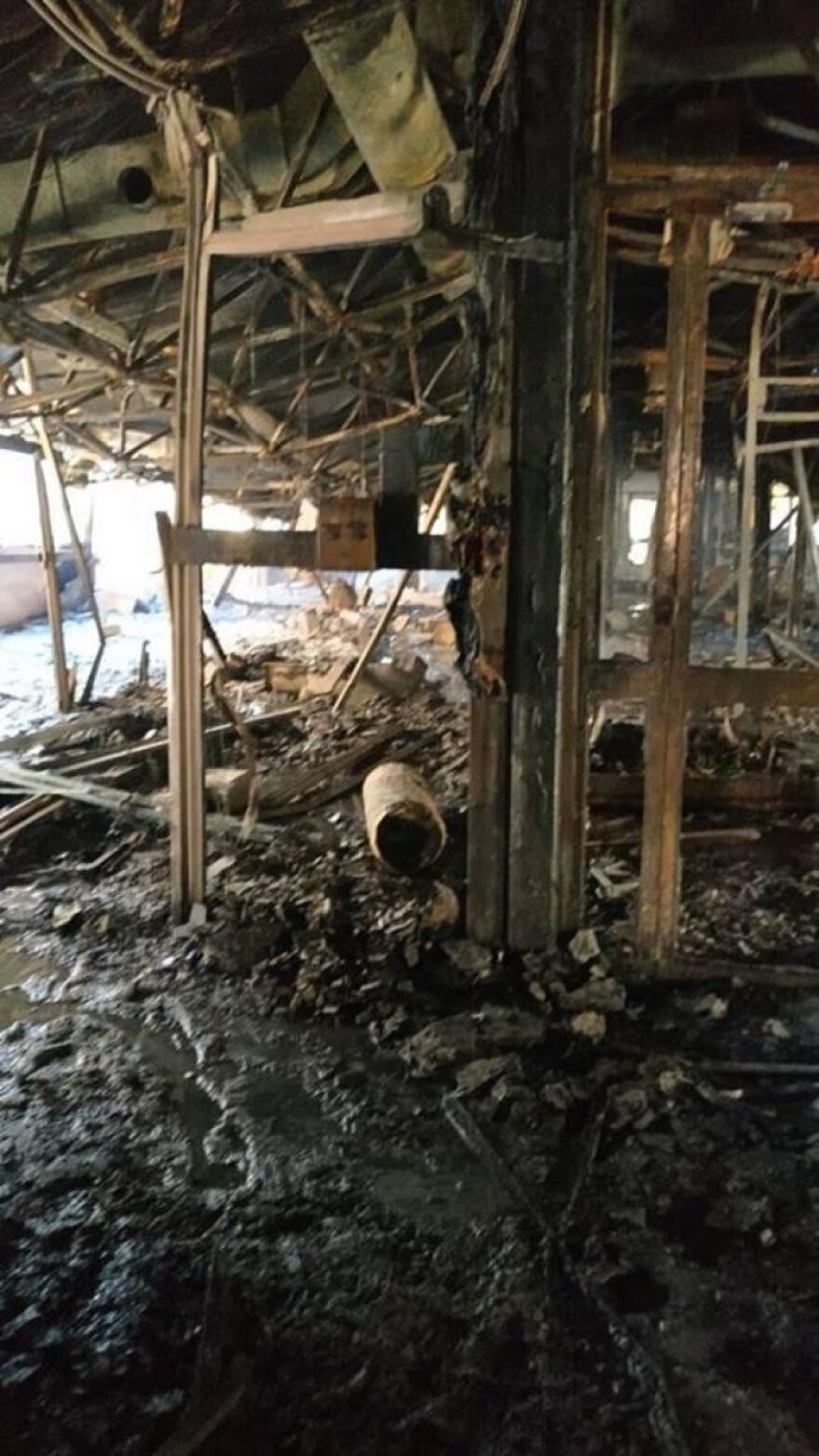 Φωτογραφίες: Η επόμενη μέρα στο Πανεπιστήμιο Κρήτης που μετρά πληγές από τη φωτιά