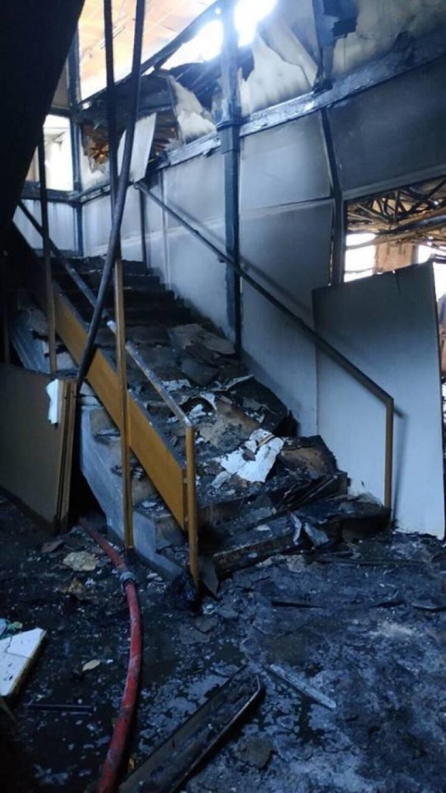 Φωτογραφίες: Η επόμενη μέρα στο Πανεπιστήμιο Κρήτης που μετρά πληγές από τη φωτιά