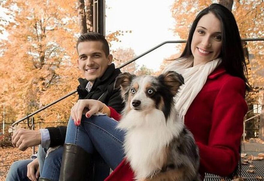 Βίντεο σοκ: Προσπαθεί να ξεφύγει από τον δολοφόνο σύζυγό της μέσα στο ασανσέρ αλλά δεν τα καταφέρνει