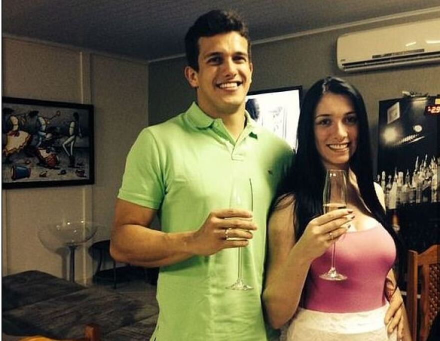 Βίντεο σοκ: Προσπαθεί να ξεφύγει από τον δολοφόνο σύζυγό της μέσα στο ασανσέρ αλλά δεν τα καταφέρνει