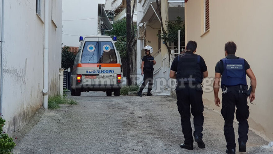 Μάχη για τη ζωή της δίνει η 25χρονη που μαχαιρώθηκε στη Λαμία