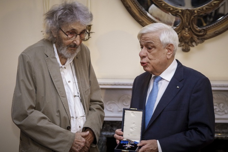 Ο Παυλόπουλος απένειμε το παράσημο του Ταξιάρχη της Τιμής σε τρεις σπουδαίους Έλληνες