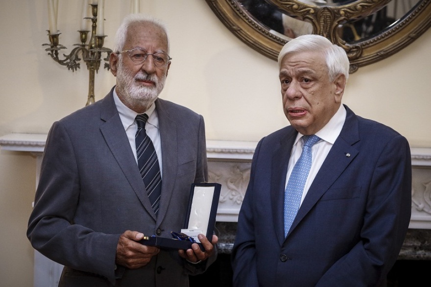 Ο Παυλόπουλος απένειμε το παράσημο του Ταξιάρχη της Τιμής σε τρεις σπουδαίους Έλληνες