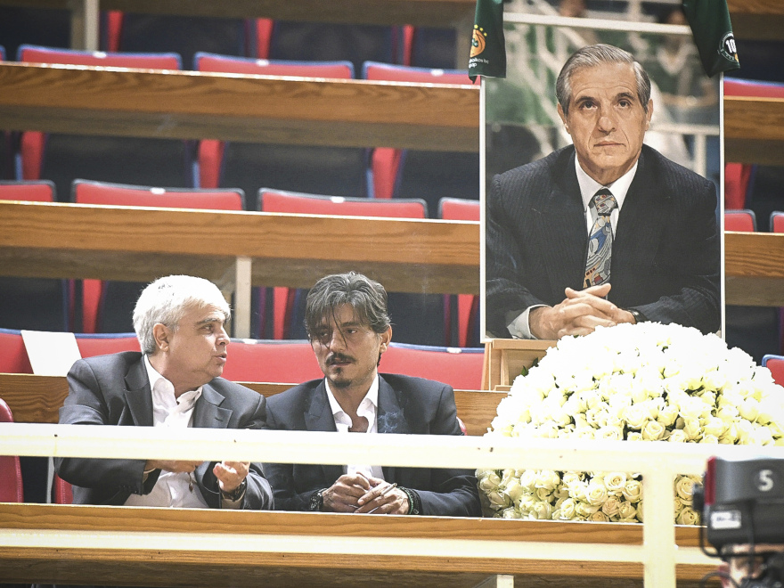 Τρομερές στιγμές: Το λάβαρο του Παύλου Γιαννακόπουλου στο ΟΑΚΑ! 