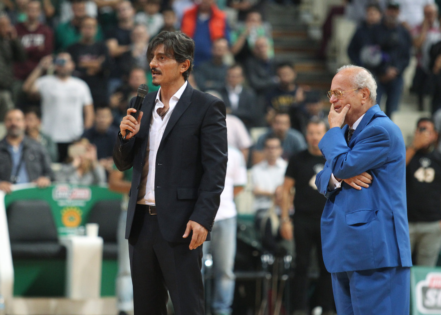 Τρομερές στιγμές: Το λάβαρο του Παύλου Γιαννακόπουλου στο ΟΑΚΑ! 