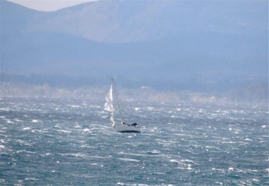 Σαρώνει ο «Ξενοφών»: 580 κλήσεις στην Πυροσβεστική για κομμένα δένδρα - αντικείμενα στους δρόμους