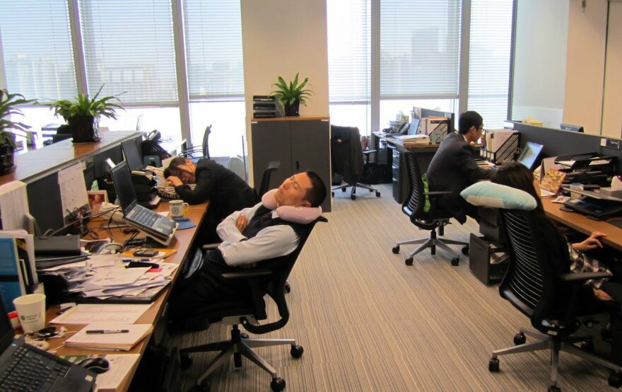 Γιατί οι νεαροί Γιαπωνέζοι έχουν «κόψει» το σεξ!