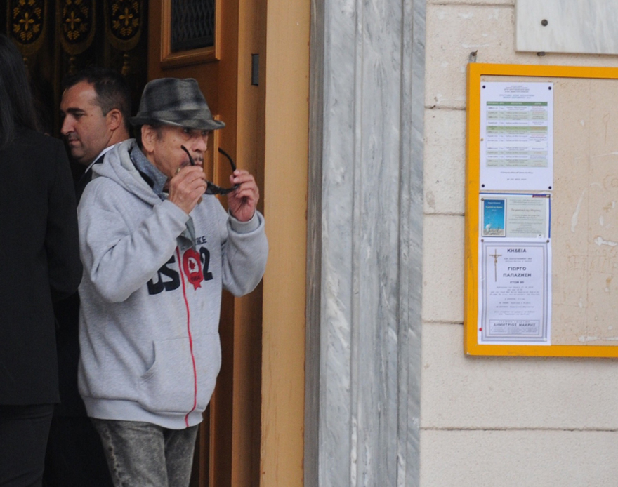 Το τελευταίο αντίο στον ηθοποιό Γιώργο Παπαζήση