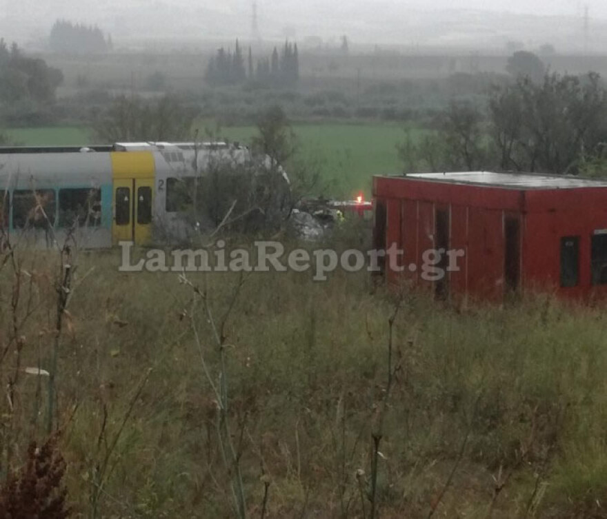 Τροχαίο με τρένο στη Φθιώτιδα: Θρήνος για την νεκρή καθηγήτρια - 2 τραυματίες 