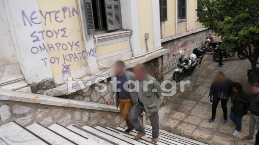 Δολοφονία 55χρονου στην Αρκίτσα: Ελεύθεροι με προθεσμία να απολογηθούν η πρώην σύζυγος και ο σύντροφός της