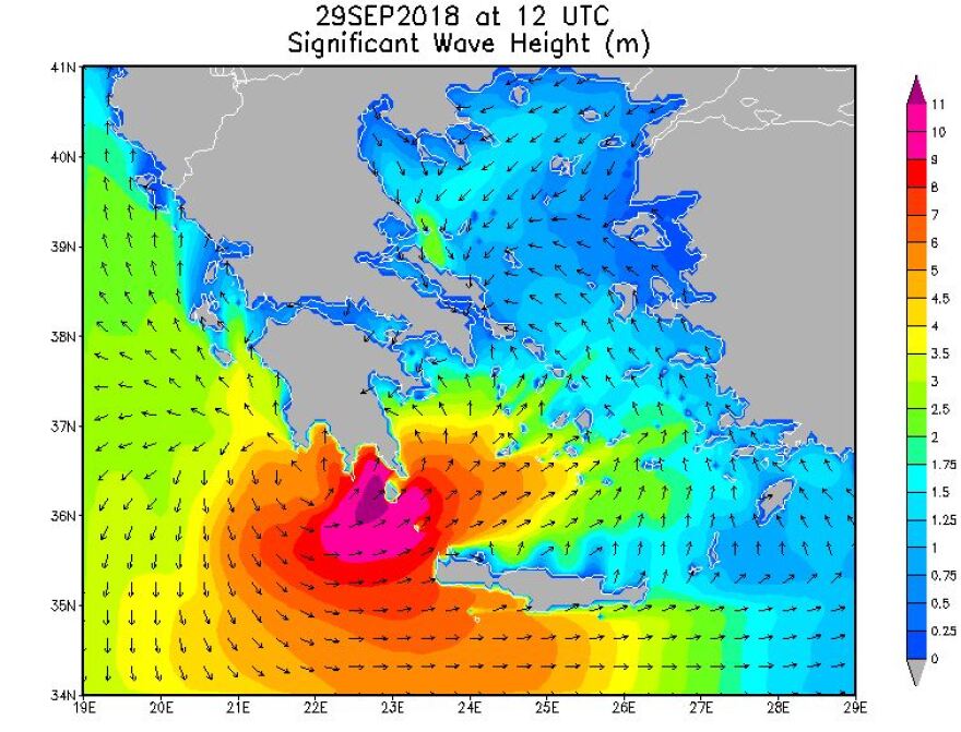 Συναγερμός για την κακοκαιρία από τον μεσογειακό κυκλώνα: Θα φέρει κύματα 11 μέτρων!