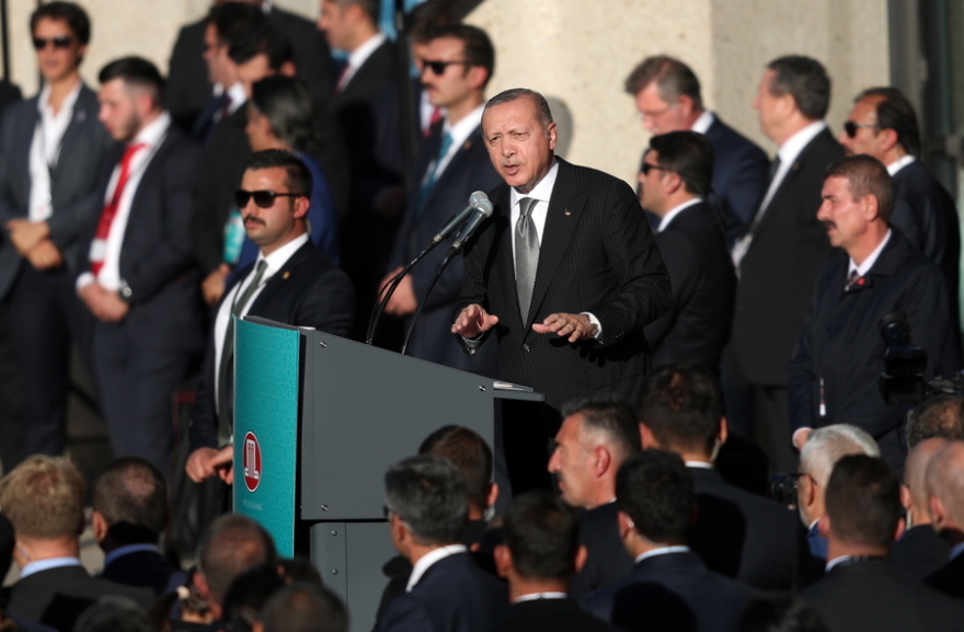 Για ρατσισμό κατηγόρησε τους Γερμανούς ο Ερντογάν εγκαινιάζοντας μουσουλμανικό τέμενος στην Κολωνία