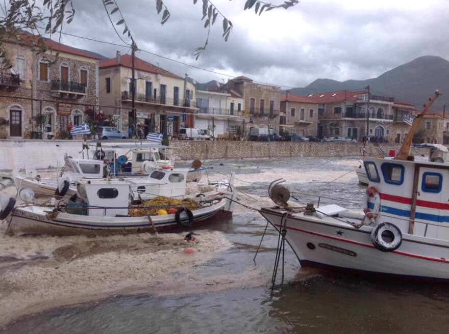 Βίντεο και φωτογραφίες: Ο «Ζορμπάς» «σφυροκοπά» τη Μεσσηνία και τη Λακωνία!