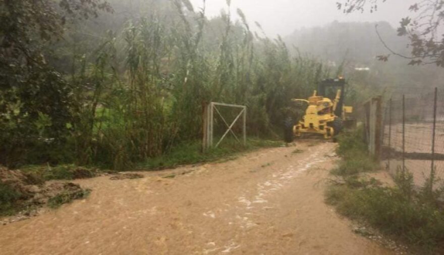 Αγωνία για τους τέσσερις αγνοούμενους του «Ζορμπά» - Τους ψάχνουν δύτες και ΕΜΑΚ